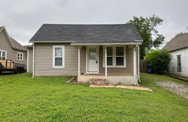1712 West Logan Avenue photos photos