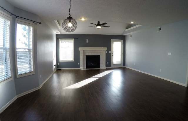 417 SW Hoke Ln Gallery 3