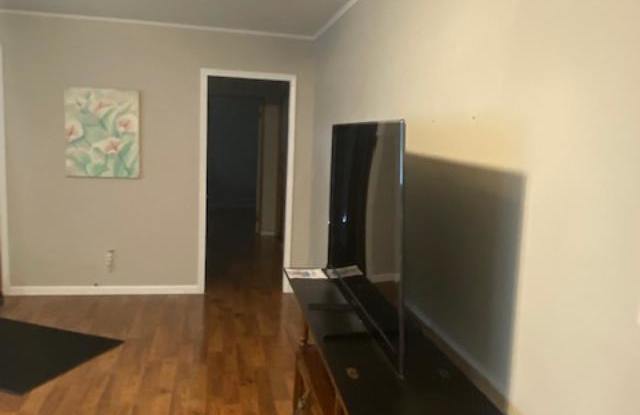 152 Hutchinson Drive Gallery 4