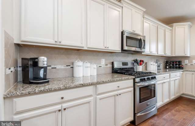 7722 GASTON PL Gallery 3