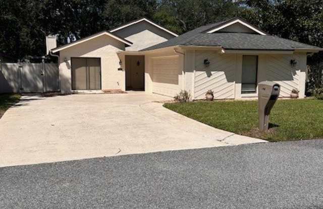 3 BR / 2 BATH / 2 CAR GARAGE IN TUSCAWILLA photos photos