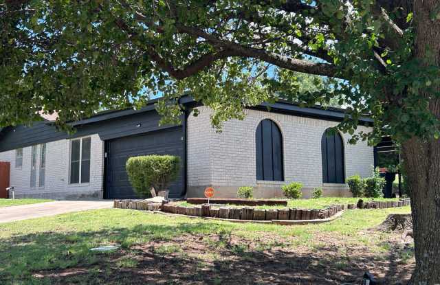 DRIVE-THRU Double Car Garage in the MacArthur School District!! photos photos DRIVE-THRU Double Car Garage in the MacArthur School District!! photos photos