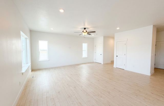 3945 North Christopher Street#116 Gallery 3