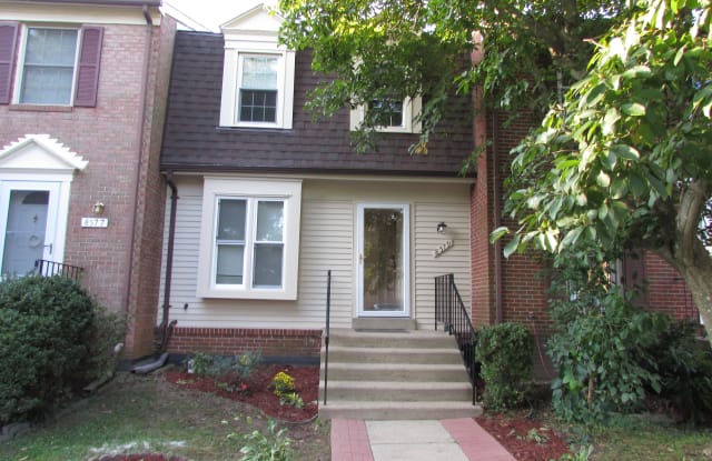 8579 Dellway Ln - 8579 Dellway Lane, Merrifield, VA 22180