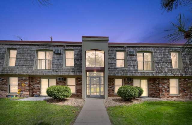 1 Bedroom, 1 Bath open floor plan close to Downtown Hopkins photos photos