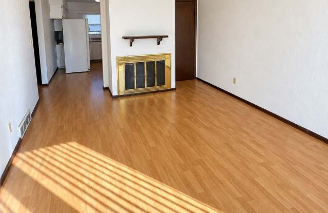 5709 Dahlia Boulevard Gallery 4