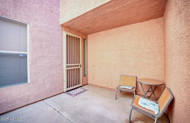 1404 W WEATHERBY Way Gallery 3