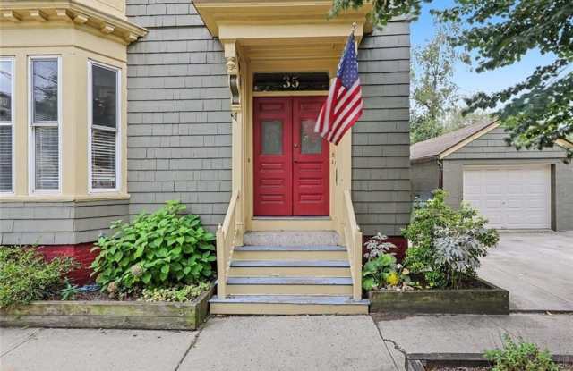 35 Hammond Street Gallery 2