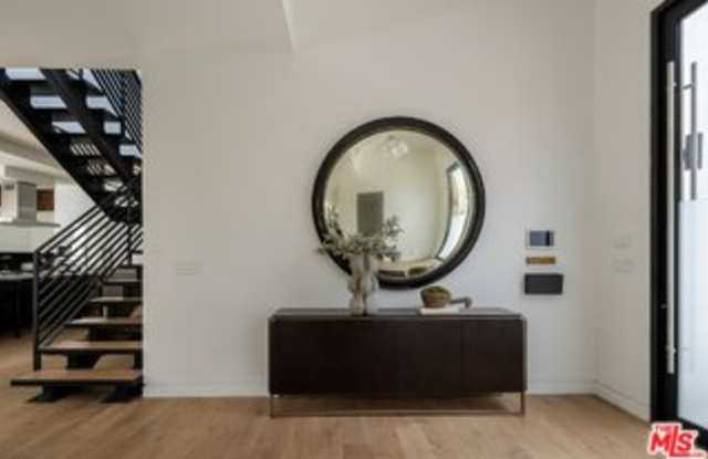 1390 Morningside Way Gallery 3