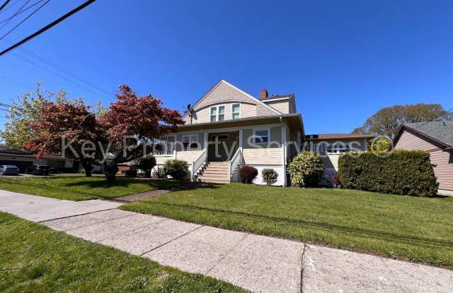Charming One-Bedroom in Downtown Woodland photos photos