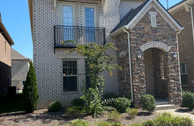 146 Benjamin Ln - 146 Benjamin Ln, Hendersonville, TN 37075