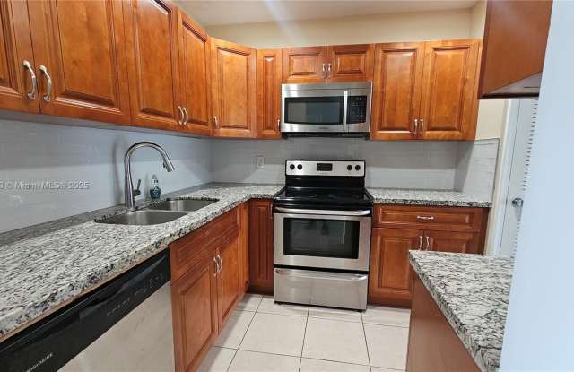 8901 NW 38th Dr photos photos