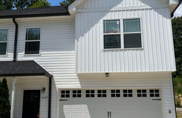 4 BR | 2.5 BA | Townhome Close to Volkswagen, Amazon  Fed Ex photos photos