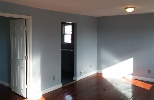 110 East Columbus Avenue Gallery 4