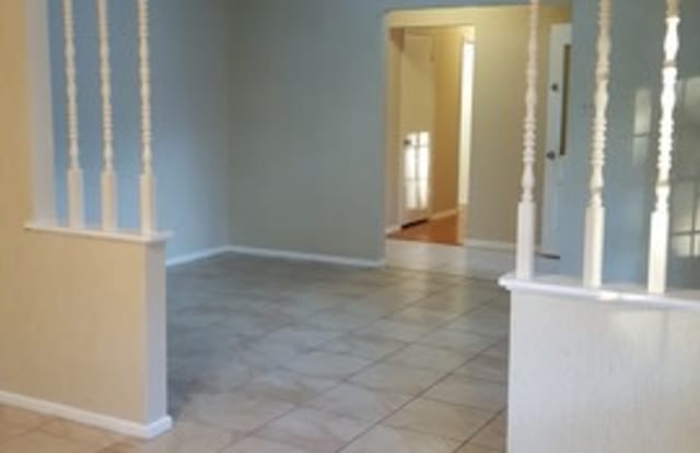 405 BALFOUR DR Gallery 3