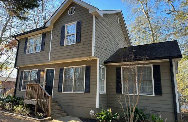 Awesome Furnished House near 5-Points and the Loop! Gallery 1