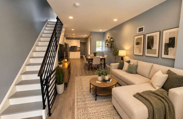 Extra Space, Extra Possibilities – 3BR North Philadelphia Home. Gallery 3