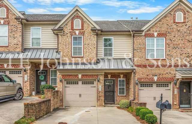 Beautiful 2 Bedroom Townhome with Bonus Room, Garage, and High End Finishes Gallery 1