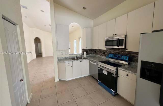 2240 Portofino Avenue 0, Homestead, FL 33033 - 5169 photos photos