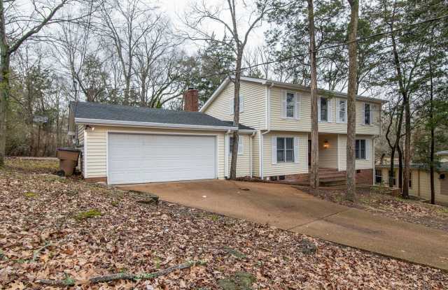 Private wooded lot in Nashboro Village! - 1037 Flintlock Court, Nashville, TN 37217