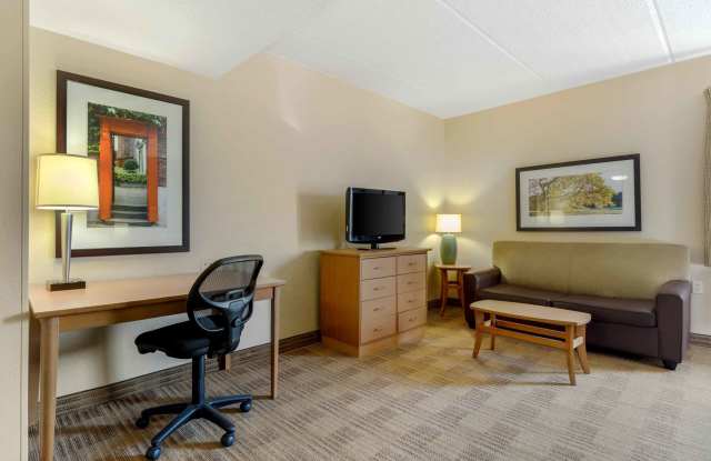 Dallas - Las Colinas - Meadow Creek Dr. Gallery 2