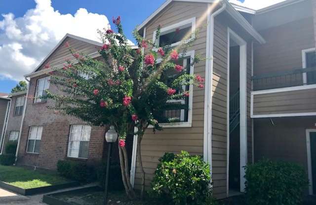 2 BEDROOM 2 BATHROOM CONDO FOR RENT / REGENCY GARDENS photos photos