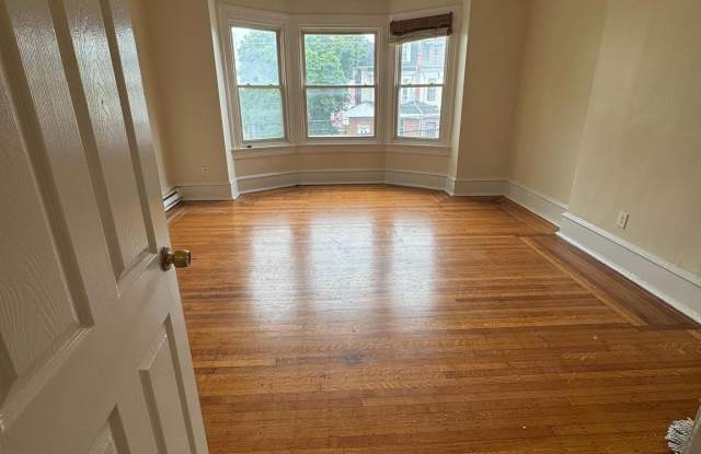 1118 LINDLEY AVENUE photos photos