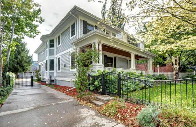 Beautiful Luxury Home Available in Boulder photos photos