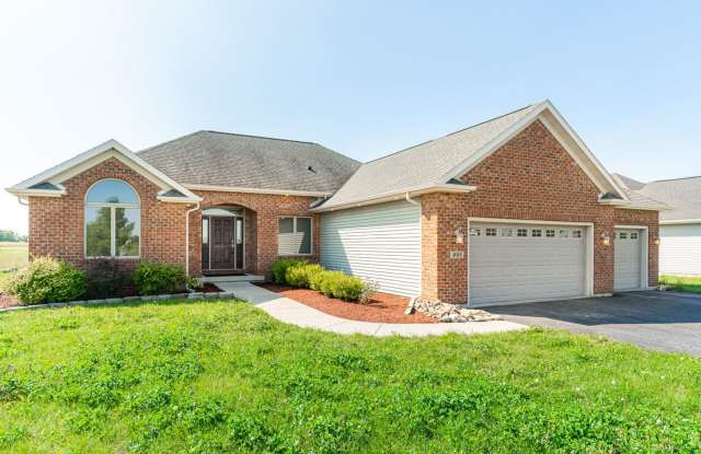 205 Chesterfield Drive - 205 Chesterfield Drive, Waterman, IL 60556 205 Chesterfield Drive - 205 Chesterfield Drive, Waterman, IL 60556