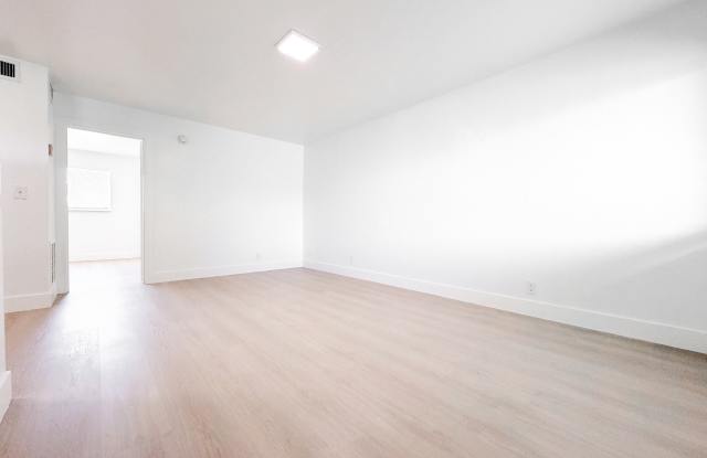 1100 S Broadway Gallery 3