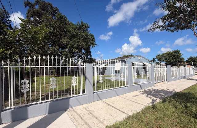 16000 NW 17th Ct Gallery 4
