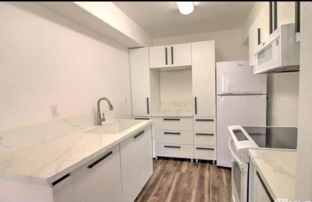 425 Holcomb Avenue - 1 photos photos