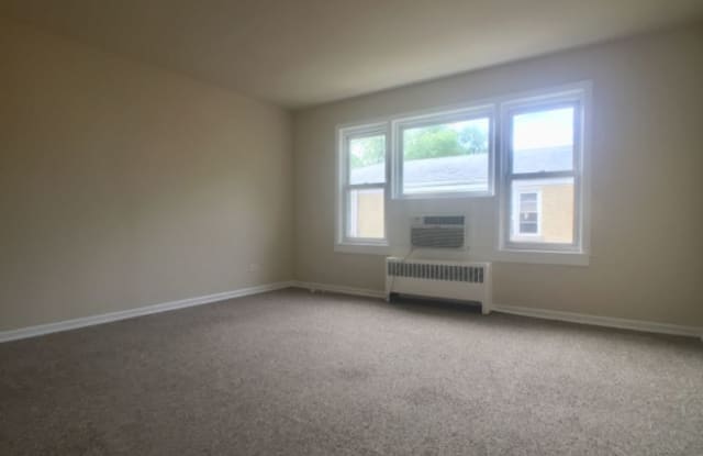 6731 N California Ave - 6731 North California Avenue, Chicago, IL 60645