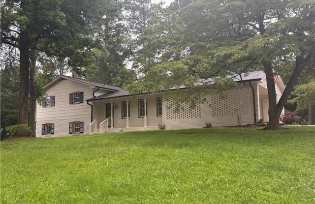 2830 Idlewood Drive photos photos