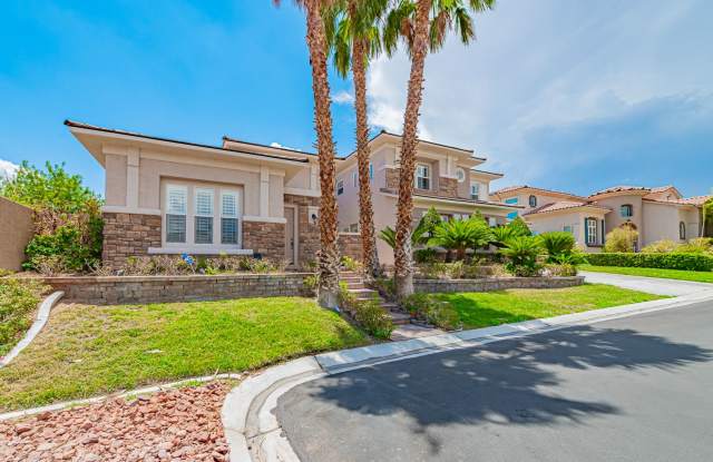 GATE COMMUNITY WITH PRIVATE POOL AND SPA Gallery 4