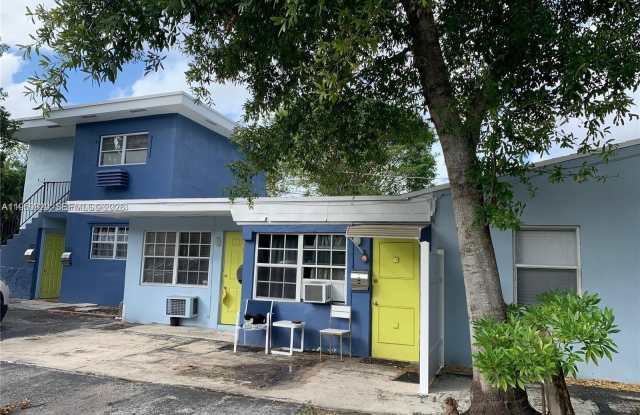 1151 NE 18th St photos photos