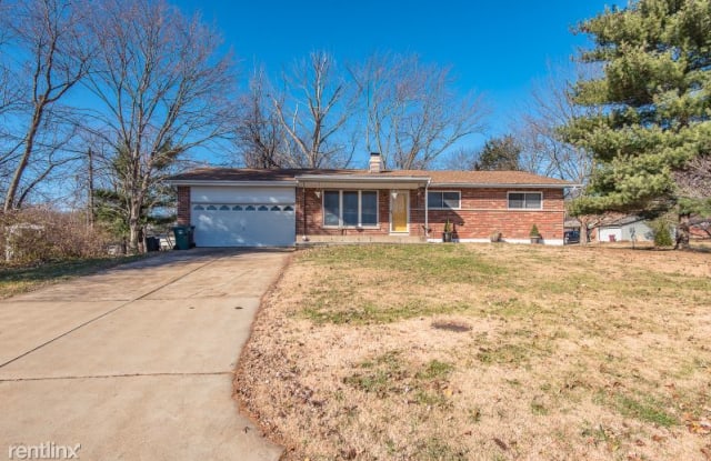 8 Forest Knoll Dr - 8 Forest Knoll Dr, Fenton, MO 63026