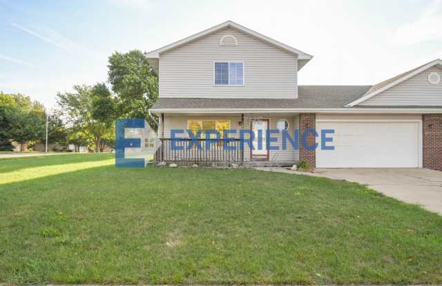 Charming West Side Twin Home! Gallery 4