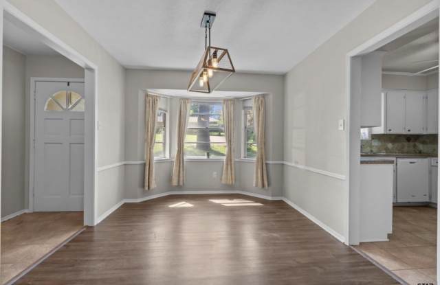 2020 South Tipton Avenue - 2020 South Tipton Avenue, Tyler, TX 75701