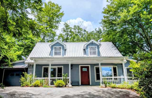 524 Stornoway Dr Gallery 2