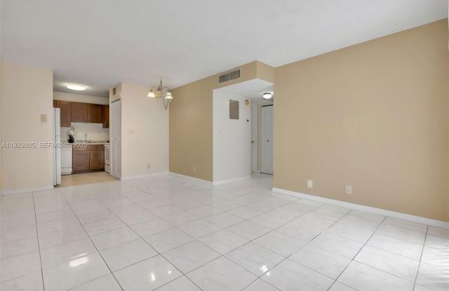 2651 Riverside Dr Gallery 3
