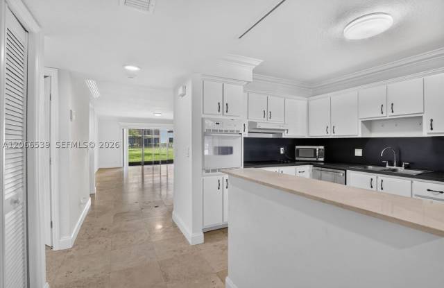 359 Lakeview Dr Gallery 3