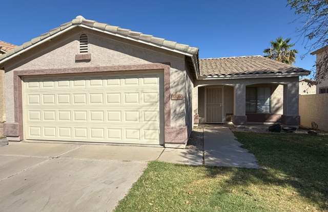 REMODELED 3 Bedroom 2 Bathroom EAST MESA HOME NO CARPET photos photos