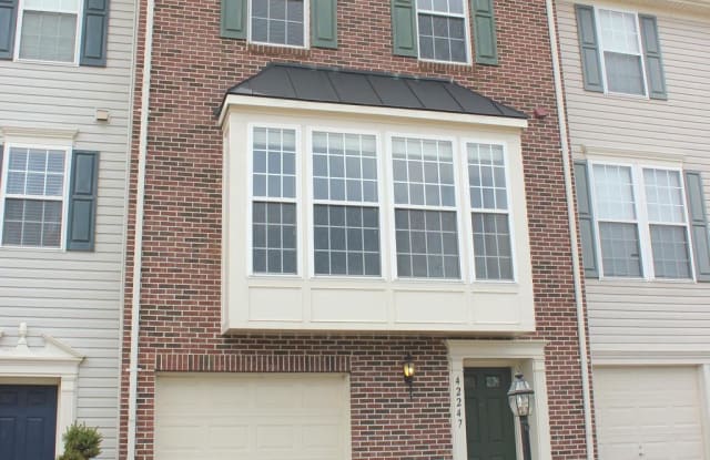 42247 ST HUBERTS PLACE - 42247 Saint Huberts Place, South Riding, VA 20152
