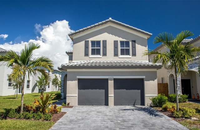 1373 SE 26th Rd - 1373 SE 26th Rd, Homestead, FL 33035