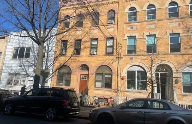 242 Kingsland Avenue Gallery 3