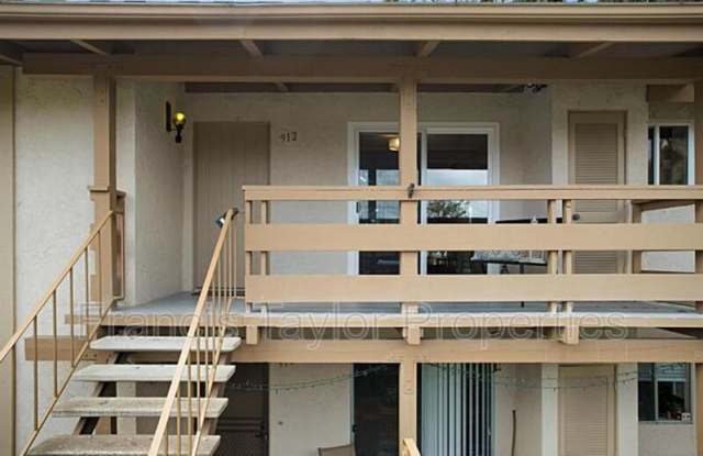 912 Knoll Vista Drive Gallery 2
