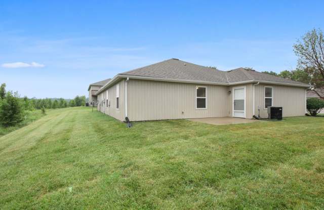 3 bdrm 2 bath - Grain Valley - 1313 Northwest Willow Drive, Grain Valley, MO 64029