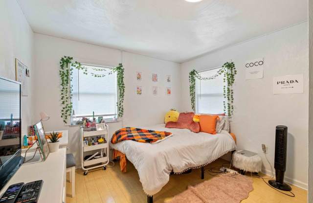 Luxury 4 bed, 2 bath south side rental Gallery 3
