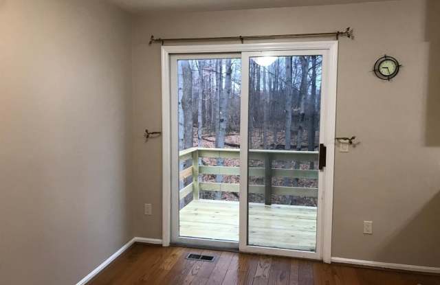 9112 Dominion Circle Gallery 4